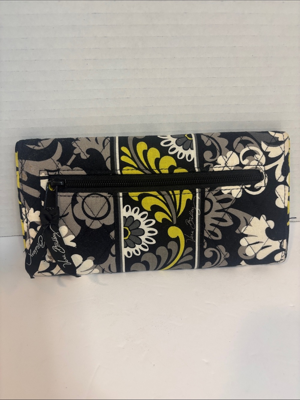 Vera Bradley Baroque Trifold Card Wallet Magnetic closure 8 in Length Black Gray - Picture 2 of 12